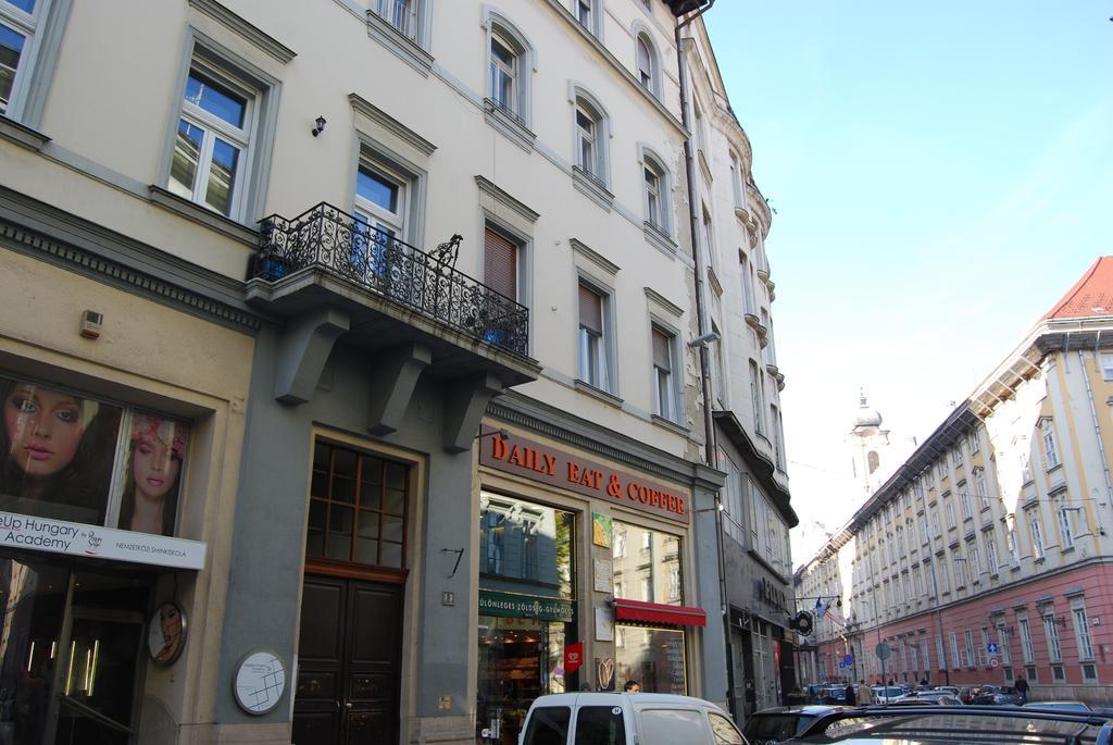 Happy Hostel Budapeşte Dış mekan fotoğraf