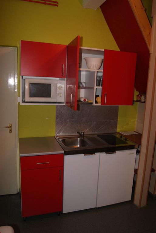 Happy Hostel Budapeşte Oda fotoğraf