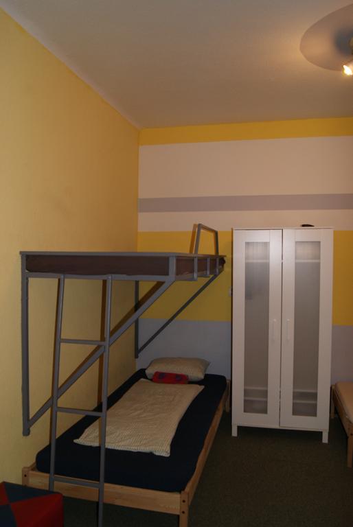 Happy Hostel Budapeşte Oda fotoğraf