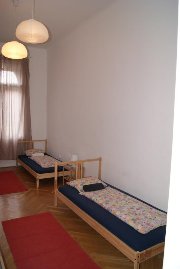 Happy Hostel Budapeşte Dış mekan fotoğraf