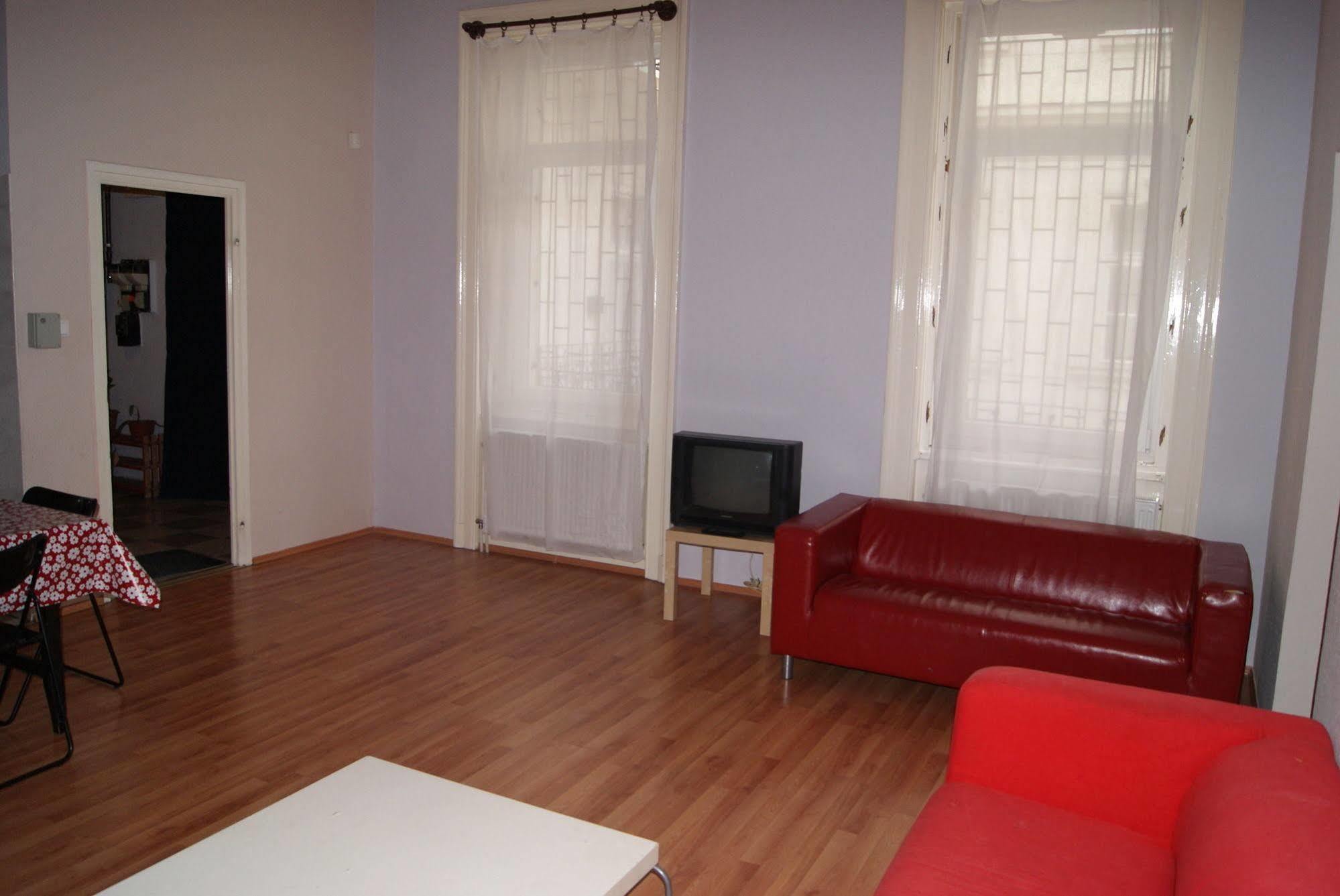 Happy Hostel Budapeşte Dış mekan fotoğraf